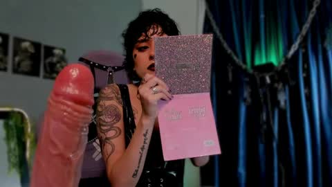 Snapshot of amelianaughty_ chatting on May 1, 3:27 pm Amelianaughty online show from May 1, 3:27 pm
