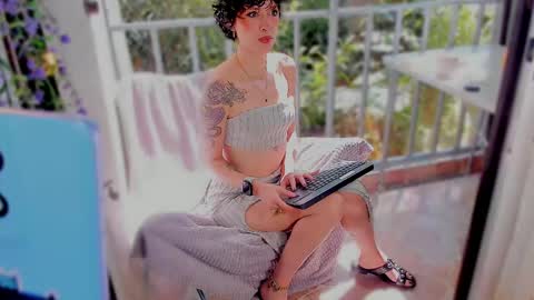 Snapshot of amelianaughty_ chatting on May 20, 3:29 pm Amelianaughty online show from May 20, 3:29 pm
