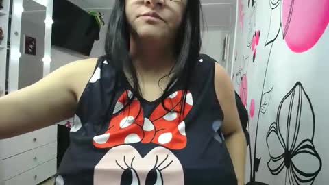 Snapshot of ameliarizo chatting on October 23, 1:05 am Amelia online show from October 23, 1:05 am