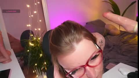 Amelia online show from December 8, 7:32 pm