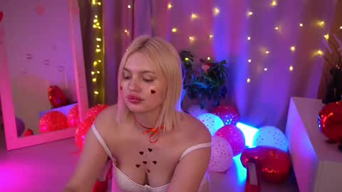 Snapshot of ameliawells chatting on February 15, 7:51 am Amelia online show from February 15, 7:51 am