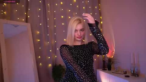 Snapshot of ameliawells chatting on February 23, 3:26 am Amelia online show from February 23, 3:26 am