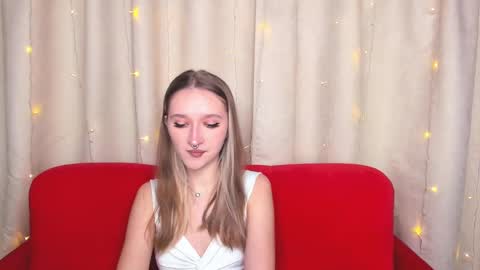 Snapshot of ameliawise chatting on January 3, 8:43 am ameliawise online show from January 3, 8:43 am