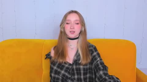 Snapshot of ameliawise chatting on March 8, 8:44 am ameliawise online show from March 8, 8:44 am