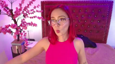 Amelie online show from May 8, 11:26 am