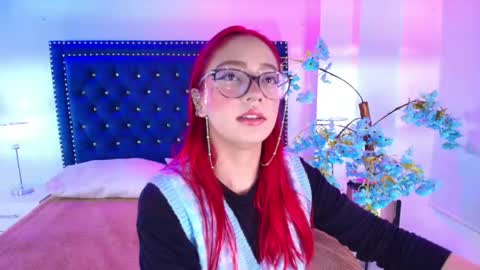 Snapshot of amelie_adamsx chatting on June 2, 11:23 am Amelie online show from June 2, 11:23 am