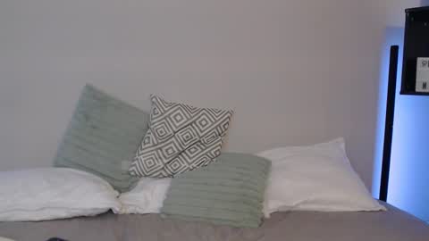 Amelie online show from February 19, 11:46 pm