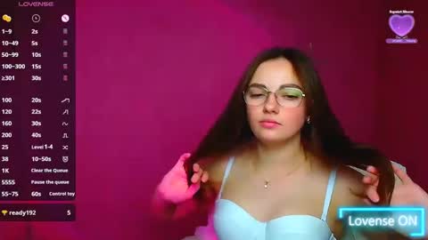 Snapshot of amelie_jackson_ chatting on December 11, 9:41 am Amelie online show from December 11, 9:41 am