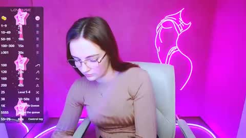 Snapshot of amelie_jackson_ chatting on January 22, 6:20 am Amelie online show from January 22, 6:20 am