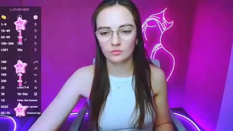 Snapshot of amelie_jackson_ chatting on January 23, 10:33 pm Amelie online show from January 23, 10:33 pm