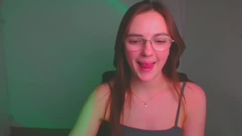 Snapshot of amelie_jackson_ chatting on February 9, 12:30 pm Amelie online show from February 9, 12:30 pm