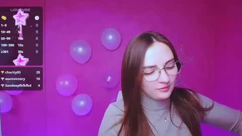 Snapshot of amelie_jackson_ chatting on February 14, 11:42 am Amelie online show from February 14, 11:42 am