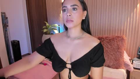 Amelie online show from April 3, 1:14 am