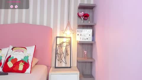 Victoria online show from December 2, 7:38 pm