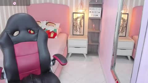 Victoria online show from December 19, 7:40 pm