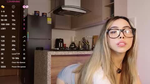 Victoria online show from October 12, 9:47 pm