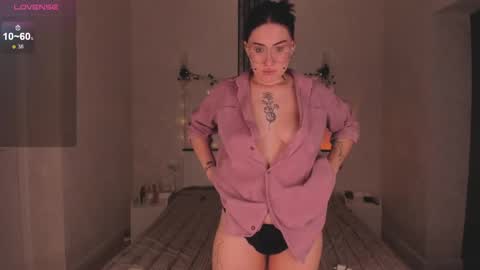 Aylin  online show from February 24, 12:37 pm