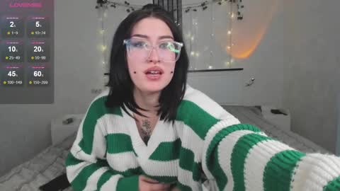 Aylin  online show from February 26, 8:04 am