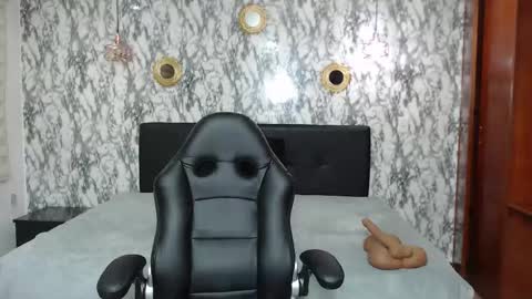 Amell Thomson online show from October 11, 11:20 am