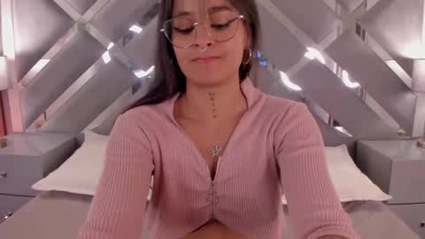 amelli_colette online show from September 21, 12:40 pm