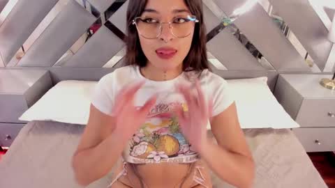 amelli_colette online show from October 2, 1:07 pm