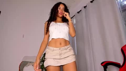 Snapshot of amely_sweetheat chatting on March 4, 5:08 pm Amely online show from March 4, 5:08 pm
