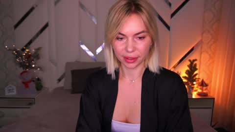 Amely online show from December 22, 7:33 am