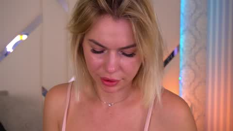 Amely online show from December 27, 12:01 pm