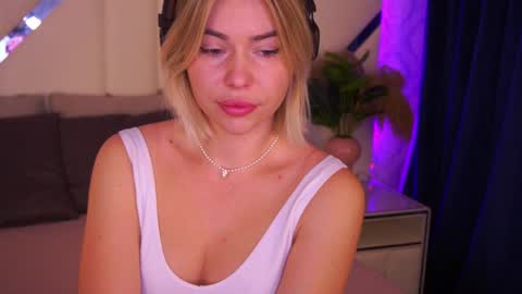 Amely online show from January 29, 6:54 am