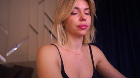 Amely online show from March 10, 7:21 am