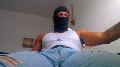 Snapshot of american_challenges chatting on October 12, 12:37 pm miguel online show from October 12, 12:37 pm