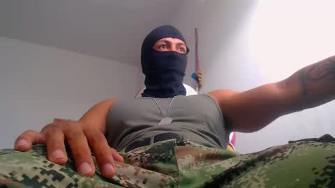 Snapshot of american_challenges chatting on October 15, 12:05 pm miguel online show from October 15, 12:05 pm