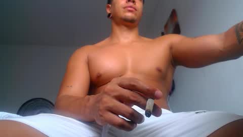 Snapshot of american_challenges chatting on January 31, 7:11 pm miguel online show from January 31, 7:11 pm