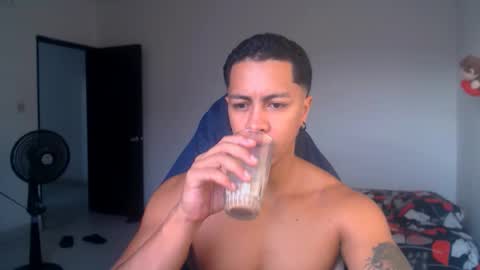 Snapshot of american_challenges chatting on February 13, 12:01 pm miguel online show from February 13, 12:01 pm