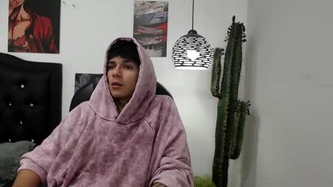 Snapshot of amethystshadow chatting on May 21, 3:24 am amethystshadow online show from May 21, 3:24 am