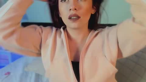 ami_berner online show from November 28, 2:31 pm