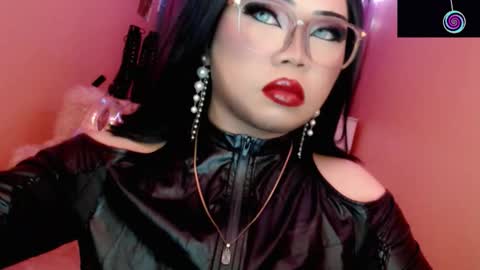 Queen Mireska online show from February 25, 3:32 pm