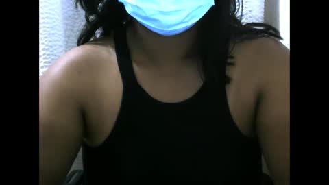 amichouu online show from December 1, 7:30 pm