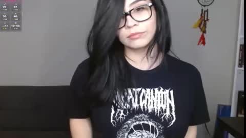 Snapshot of amilustxx chatting on February 15, 10:17 pm amilust online show from February 15, 10:17 pm