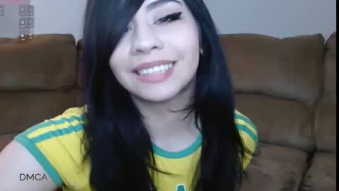 Snapshot of amilustxx chatting on March 14, 7:19 pm amilust online show from March 14, 7:19 pm