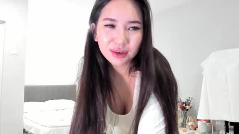 Snapshot of amina_artin chatting on January 8, 11:01 am Amina online show from January 8, 11:01 am