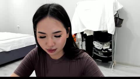 Snapshot of amina_artin chatting on January 9, 2:31 pm Amina online show from January 9, 2:31 pm