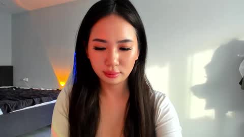 Snapshot of amina_artin chatting on February 15, 10:47 am Amina online show from February 15, 10:47 am