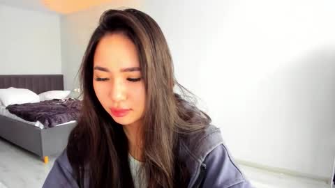 Snapshot of amina_artin chatting on February 21, 8:26 am Amina online show from February 21, 8:26 am