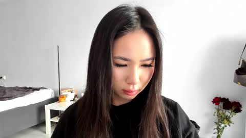 Snapshot of amina_artin chatting on February 25, 8:24 am Amina online show from February 25, 8:24 am