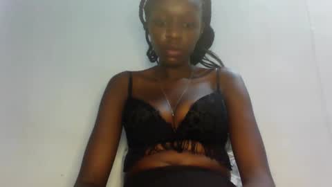 Snapshot of amina_babe chatting on November 12, 9:03 pm Amina online show from November 12, 9:03 pm