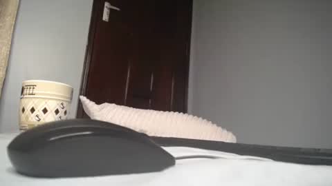 Snapshot of amira9120 chatting on October 10, 7:24 pm amira9120 online show from October 10, 7:24 pm