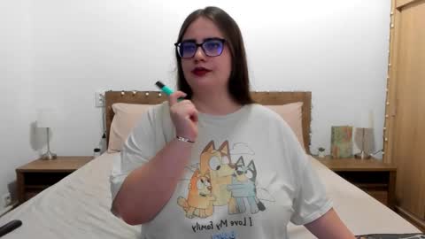 Snapshot of amiravyxen chatting on February 15, 8:49 pm Amira Vyxen online show from February 15, 8:49 pm