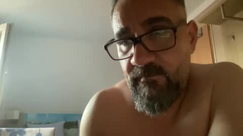 Snapshot of amirsds3298129 chatting on May 25, 7:20 pm amirsds3298129 online show from May 25, 7:20 pm