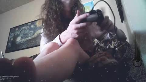 amituist online show from December 22, 4:48 pm